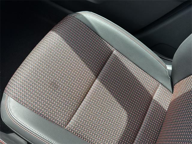 new 2025 Nissan Kicks car, priced at $28,924