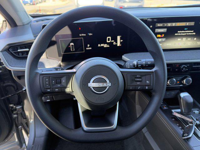 new 2025 Nissan Kicks car, priced at $27,122