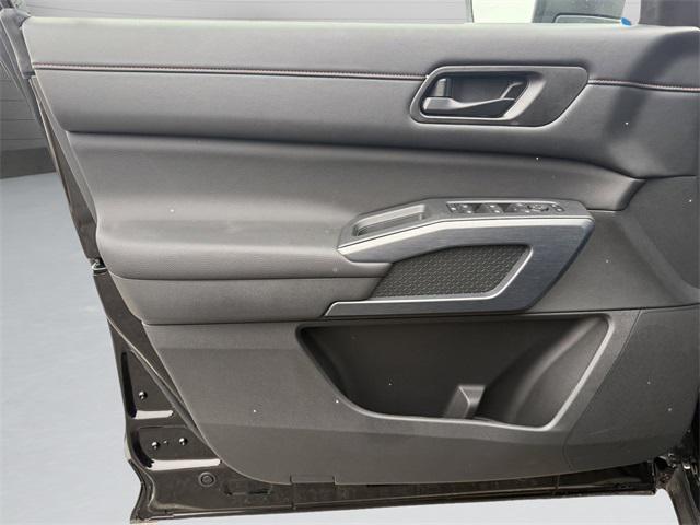 new 2025 Nissan Pathfinder car, priced at $37,182