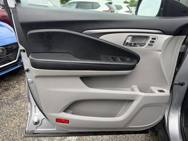 used 2022 Honda Pilot car, priced at $29,955