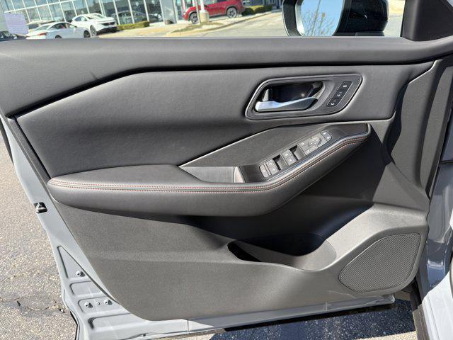 new 2025 Nissan Rogue car, priced at $32,929