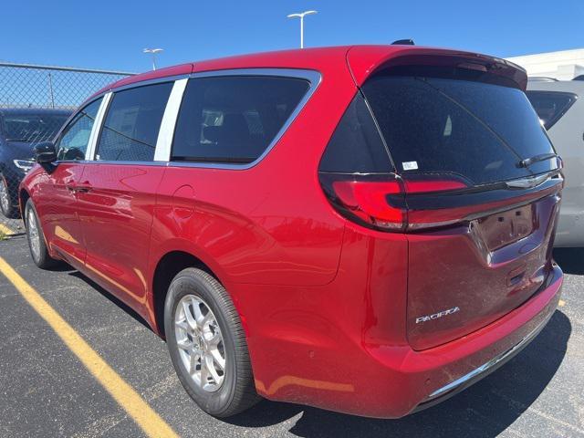 new 2024 Chrysler Pacifica car, priced at $36,190