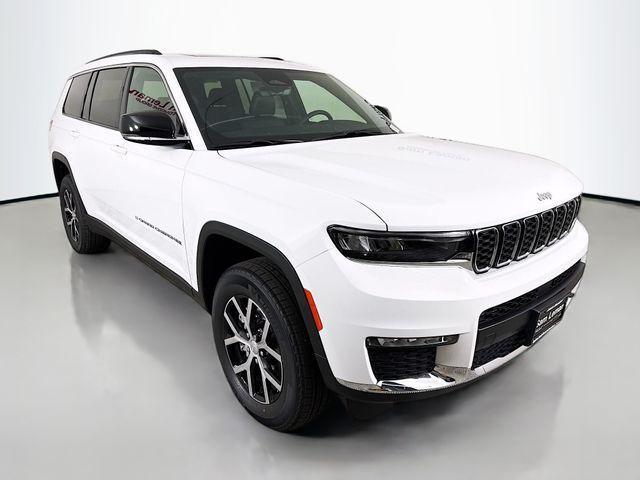 new 2025 Jeep Grand Cherokee L car, priced at $44,015
