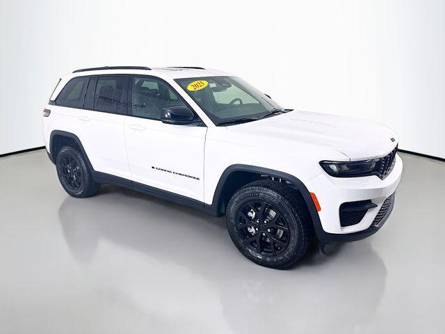 new 2025 Jeep Grand Cherokee car, priced at $39,635