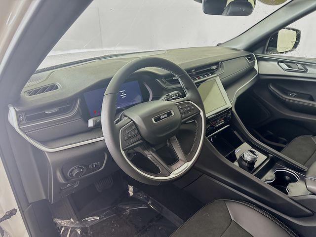 new 2025 Jeep Grand Cherokee car, priced at $39,635