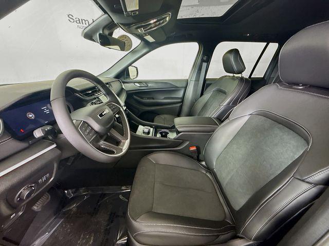 new 2025 Jeep Grand Cherokee car, priced at $39,635