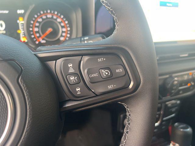 new 2025 Jeep Gladiator car, priced at $43,150