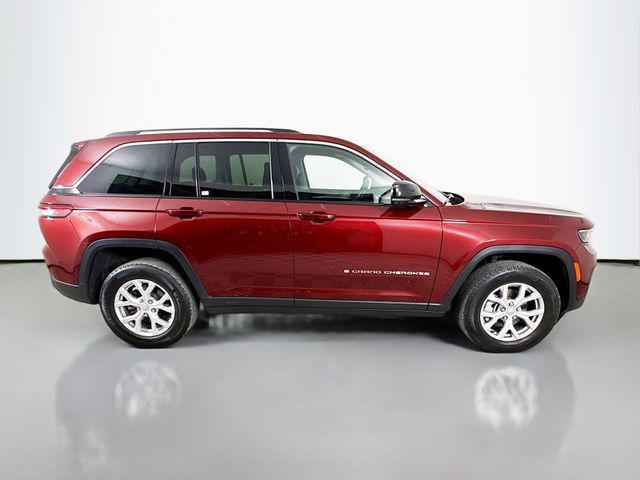 used 2022 Jeep Grand Cherokee car, priced at $31,177