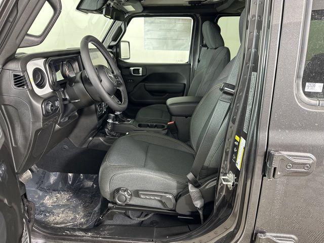 new 2025 Jeep Wrangler car, priced at $41,245