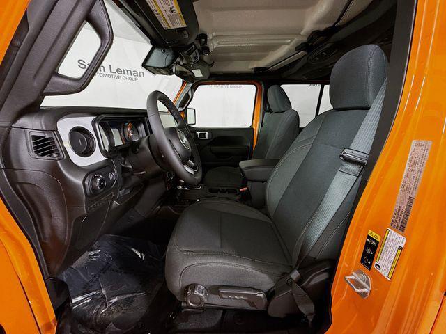 new 2025 Jeep Wrangler car, priced at $52,370