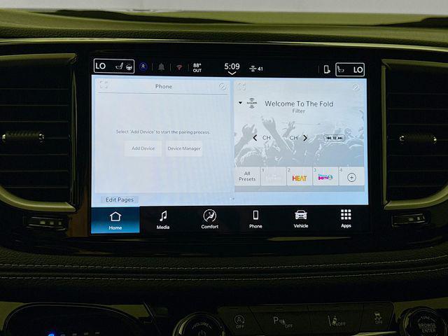 new 2025 Chrysler Pacifica car, priced at $39,445