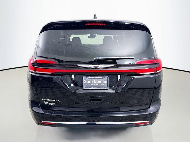 new 2025 Chrysler Pacifica car, priced at $39,445