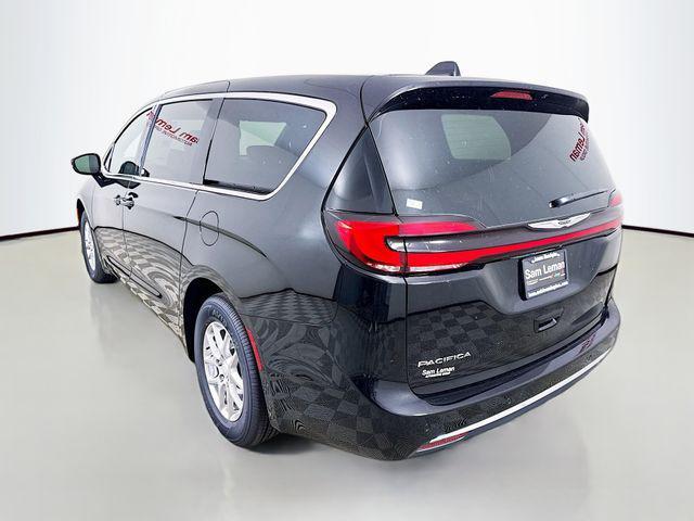 new 2025 Chrysler Pacifica car, priced at $39,445