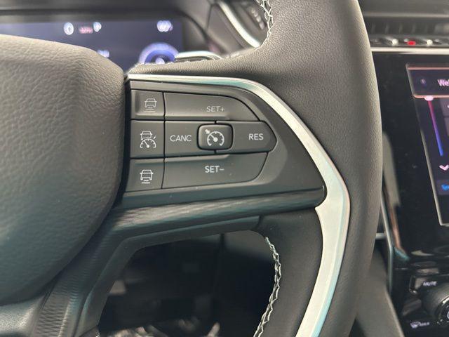 new 2025 Jeep Grand Cherokee car, priced at $37,470