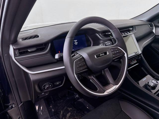 new 2025 Jeep Grand Cherokee car, priced at $39,230
