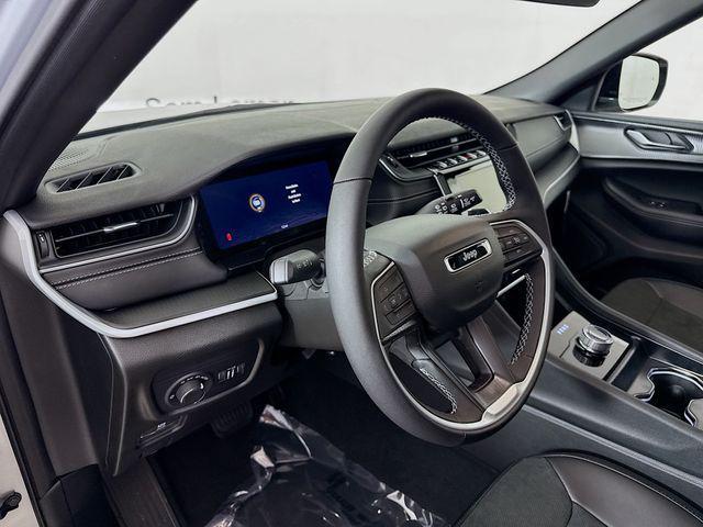 new 2025 Jeep Grand Cherokee L car, priced at $42,725