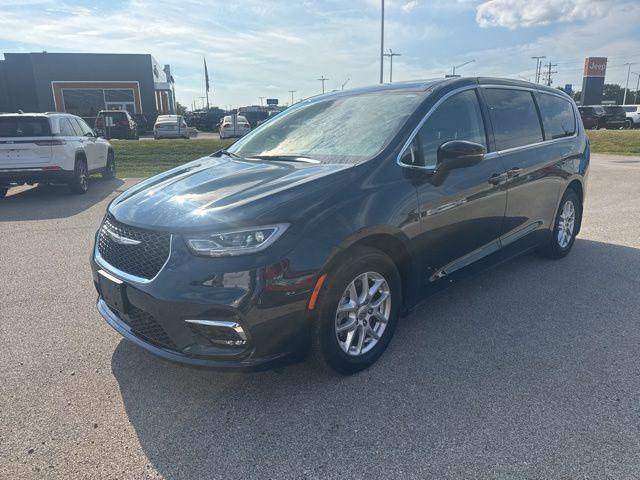 used 2023 Chrysler Pacifica car, priced at $24,677