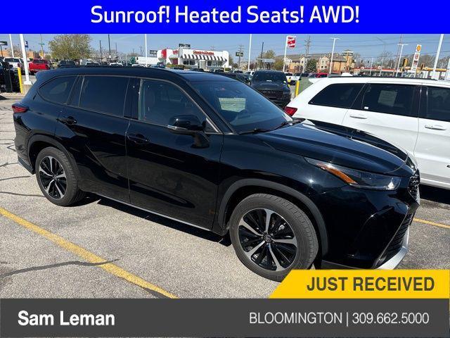 used 2022 Toyota Highlander car, priced at $37,990