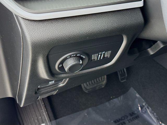 new 2025 Jeep Grand Cherokee L car, priced at $38,625