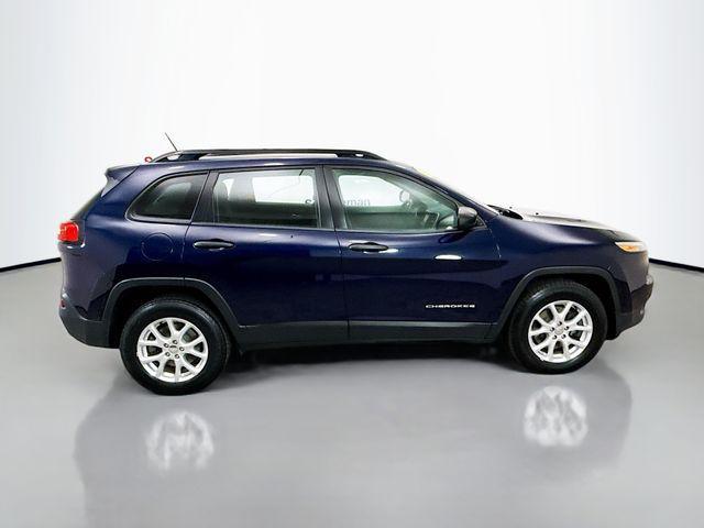 used 2016 Jeep Cherokee car, priced at $10,877