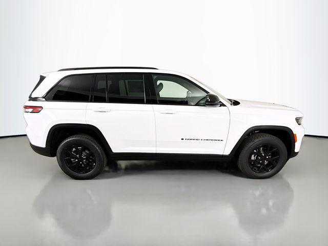 new 2025 Jeep Grand Cherokee car, priced at $38,365