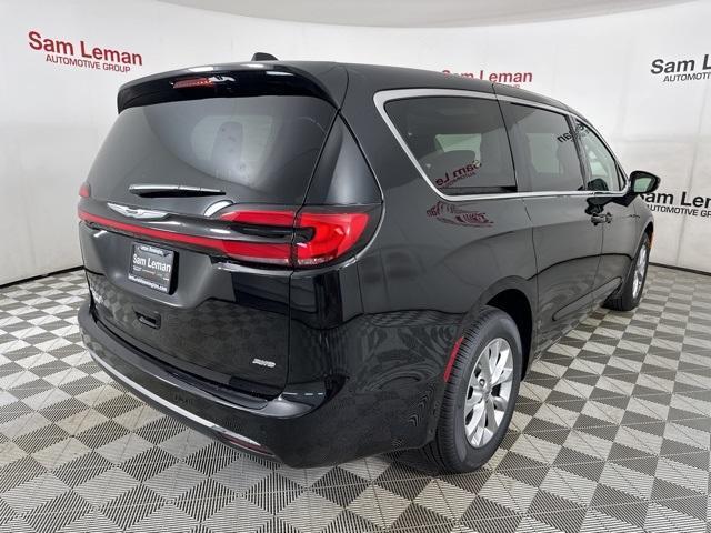 new 2024 Chrysler Pacifica car, priced at $39,390