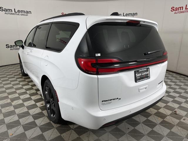 new 2025 Chrysler Pacifica car, priced at $47,545