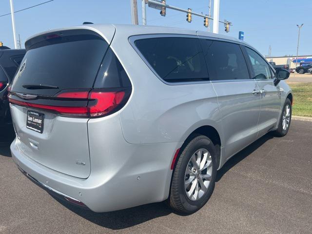 new 2024 Chrysler Pacifica car, priced at $38,885