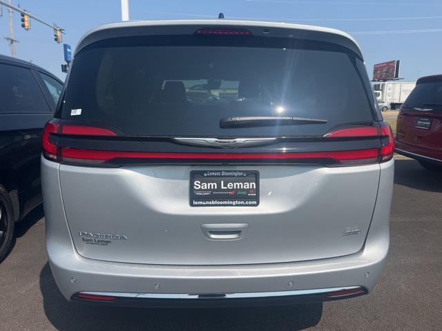 new 2024 Chrysler Pacifica car, priced at $38,885