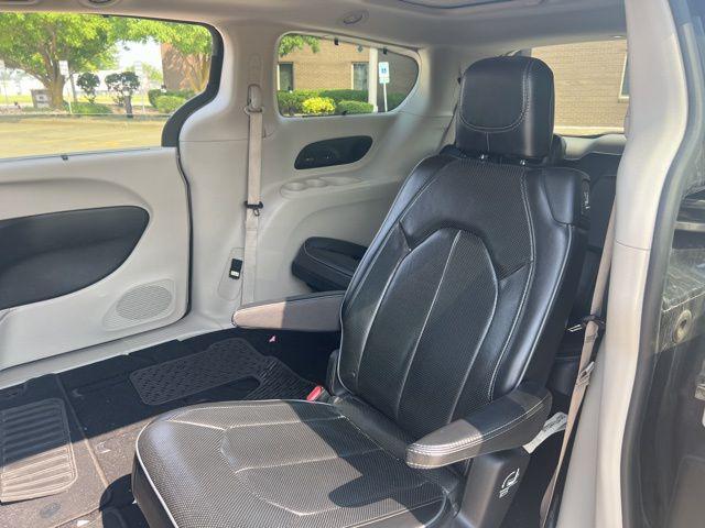 used 2017 Chrysler Pacifica car, priced at $15,877