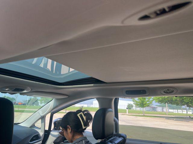 used 2017 Chrysler Pacifica car, priced at $15,877