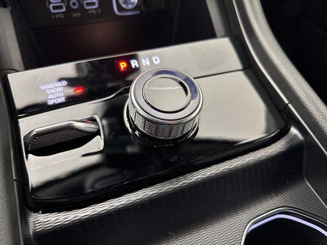 new 2025 Jeep Grand Cherokee car, priced at $40,295