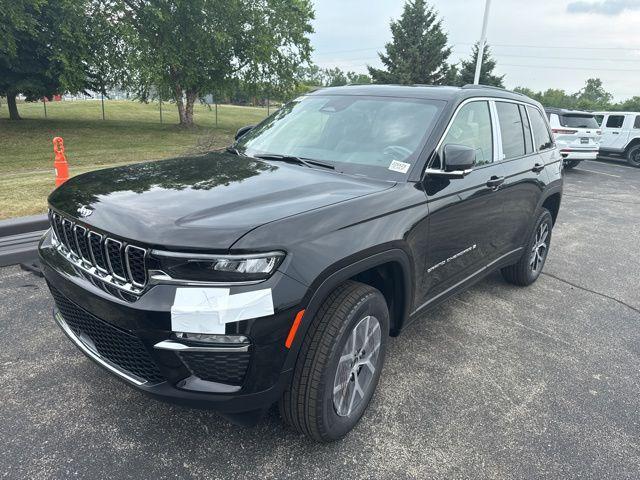 new 2025 Jeep Grand Cherokee car, priced at $39,990