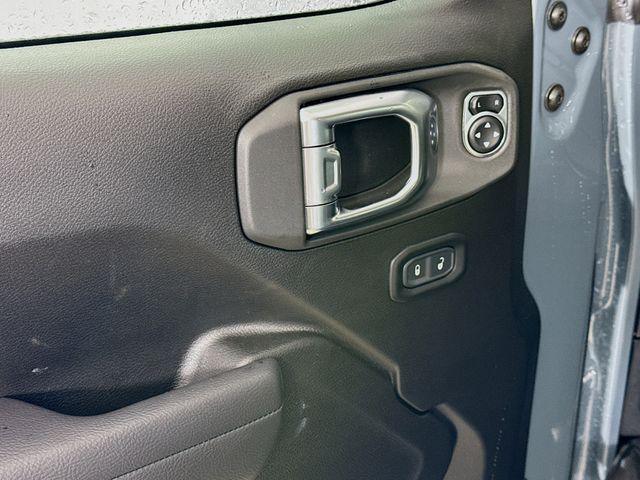 new 2025 Jeep Gladiator car, priced at $48,095