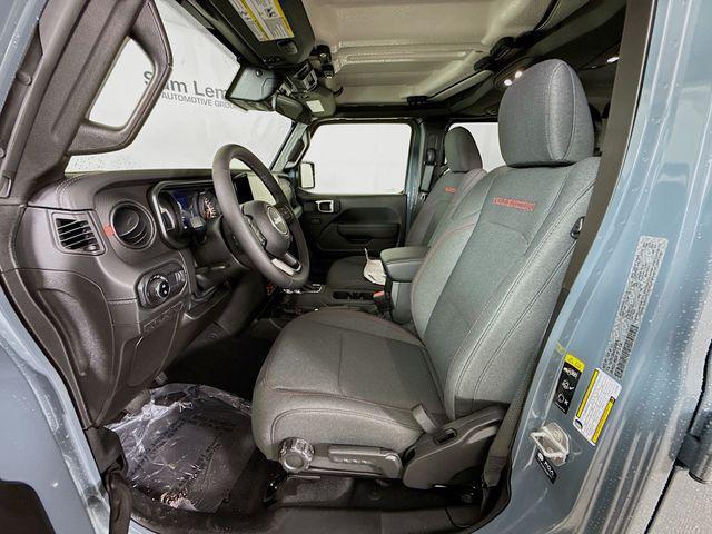 new 2025 Jeep Gladiator car, priced at $48,095