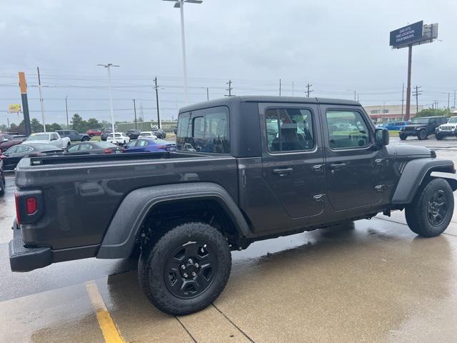 new 2024 Jeep Gladiator car, priced at $37,770