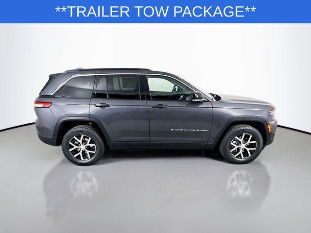 new 2025 Jeep Grand Cherokee car, priced at $47,430