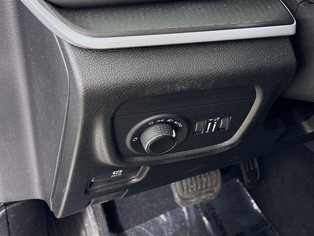new 2025 Jeep Grand Cherokee car, priced at $35,370