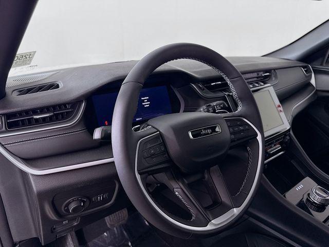 new 2025 Jeep Grand Cherokee car, priced at $35,370