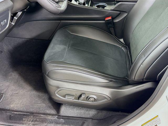 new 2025 Jeep Grand Cherokee car, priced at $39,580