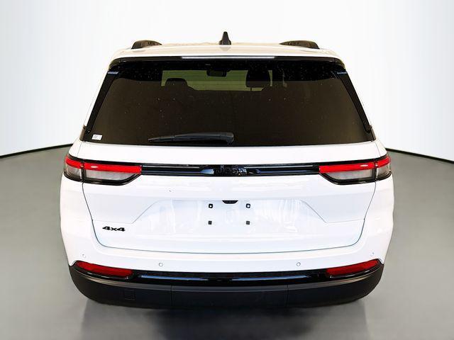new 2025 Jeep Grand Cherokee car, priced at $40,630
