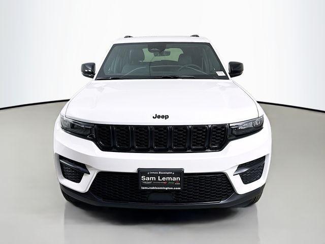 new 2025 Jeep Grand Cherokee car, priced at $40,630