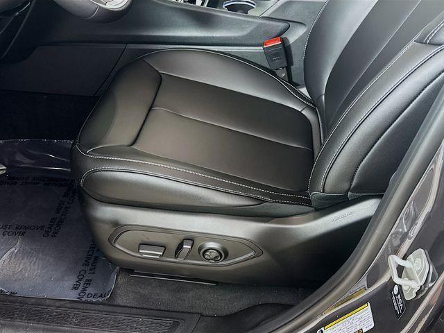 new 2025 Jeep Grand Cherokee car, priced at $39,990
