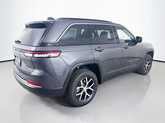 new 2025 Jeep Grand Cherokee car, priced at $39,990