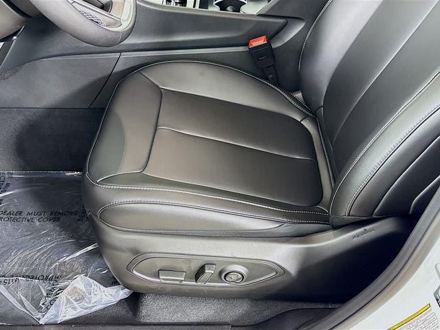 new 2025 Jeep Grand Cherokee car, priced at $38,400