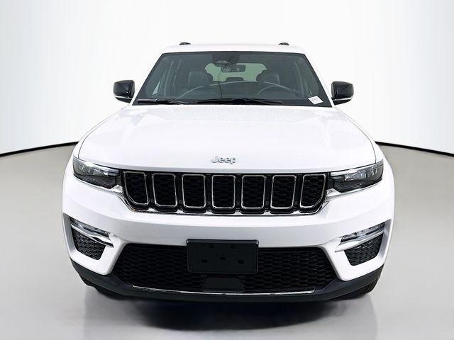 new 2025 Jeep Grand Cherokee car, priced at $38,400
