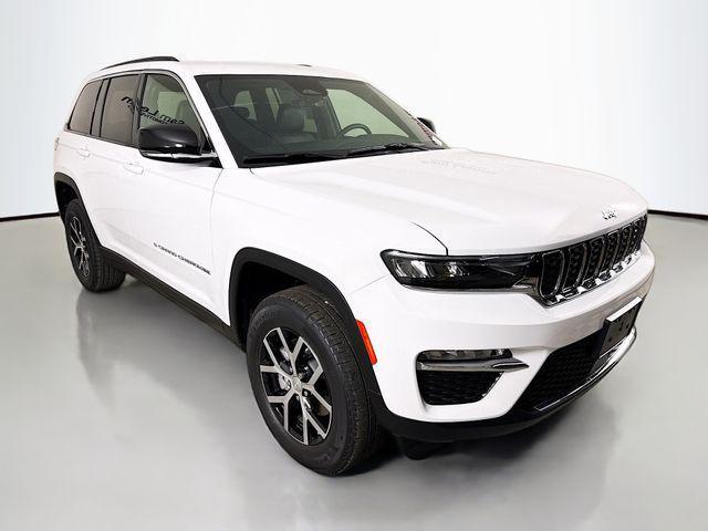 new 2025 Jeep Grand Cherokee car, priced at $38,400
