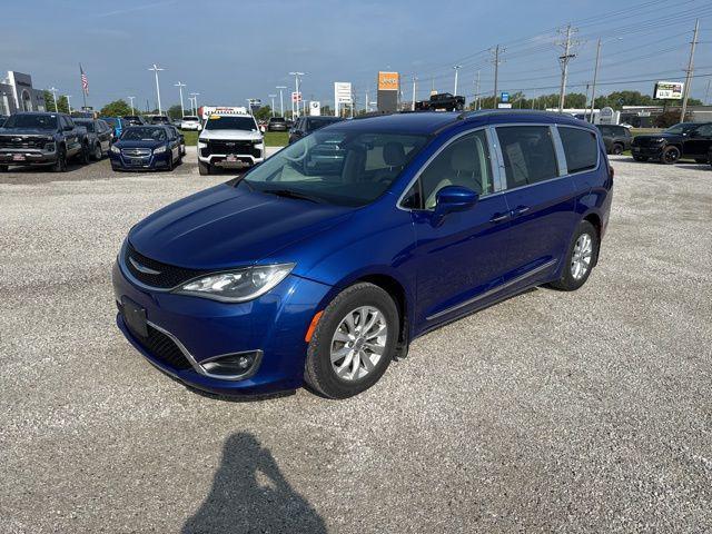 used 2018 Chrysler Pacifica car, priced at $16,877
