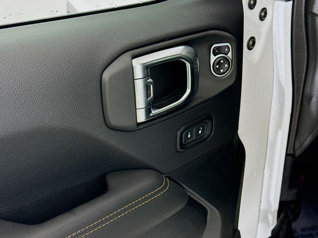 new 2025 Jeep Wrangler car, priced at $48,525