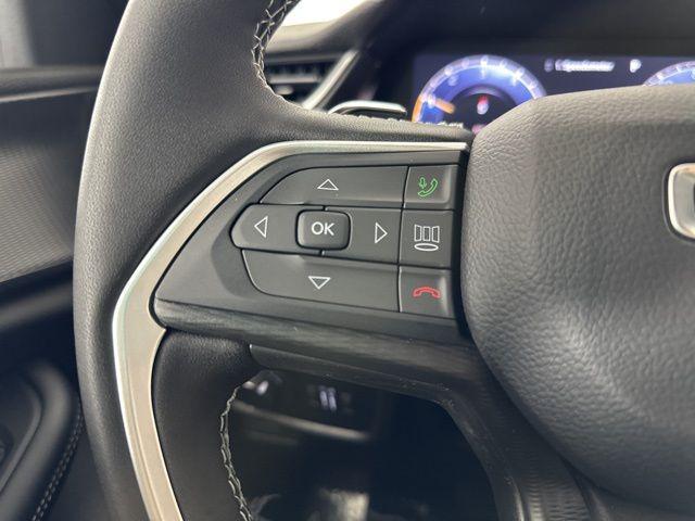 new 2025 Jeep Grand Cherokee car, priced at $36,875